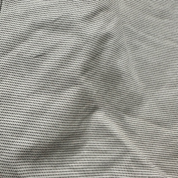 Old Navy Men Earl Grey Dot Ultimate Slim Built In Flex Chino Shorts Size 32 EUC - Picture 4 of 11